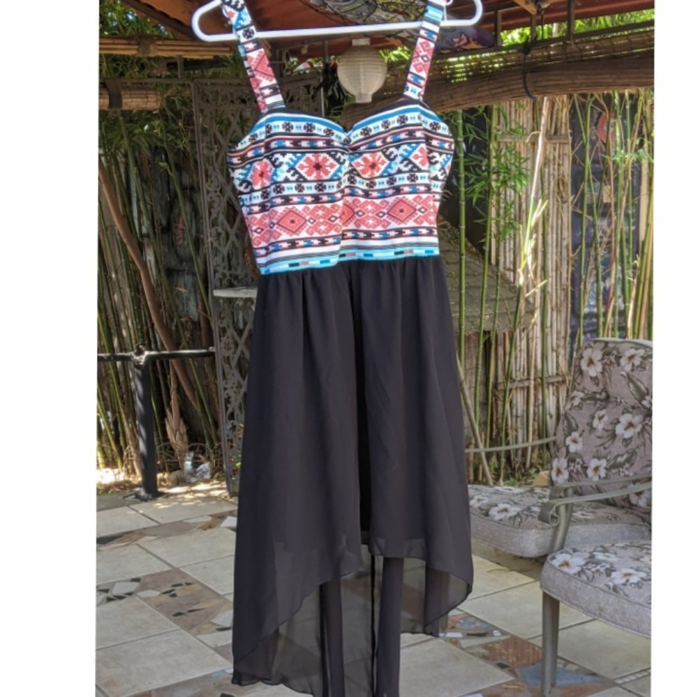 Women's dress size L tribal design high-low hem
